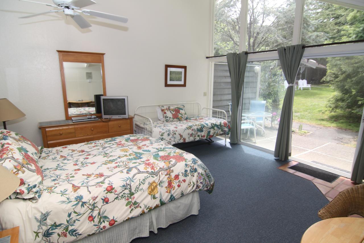 Cottages At Point Reyes Seashore Inverness Room photo