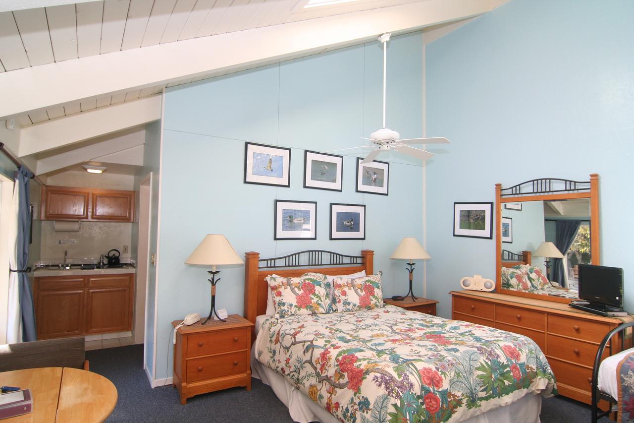 Cottages At Point Reyes Seashore Inverness Room photo